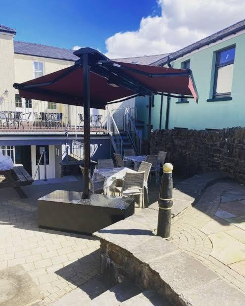 Cambrian Inn Tredegar Exterior photo